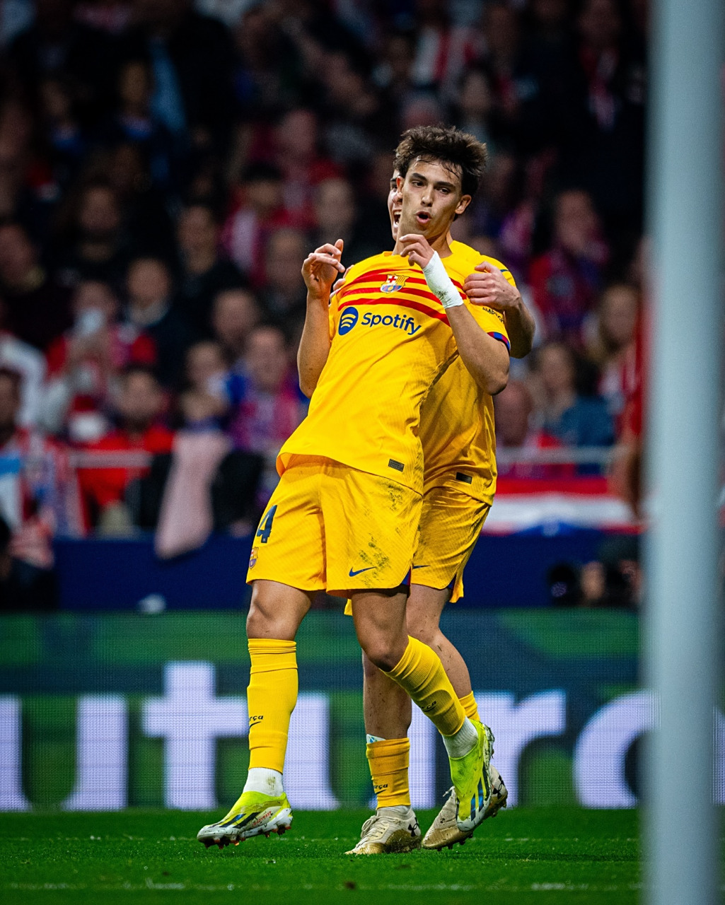 包含巴塞罗那客场大捷,领跑积分榜的词条 包含巴塞罗那客场大捷,领跑积分榜的词条